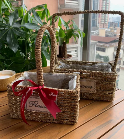 全新手提花篮两个，大的24cm*12cm提...