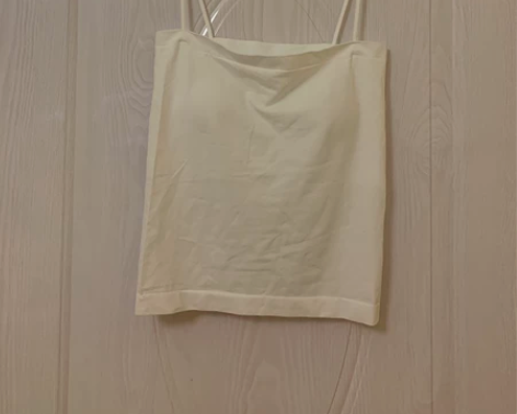 内搭吊带背心白色带胸垫 微透。均码。全新