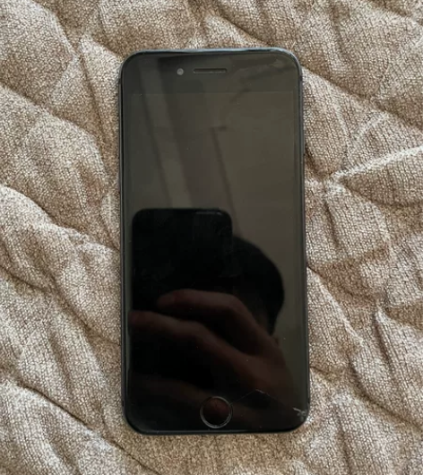 iPhone苹果8，64g，自用的，换了新...