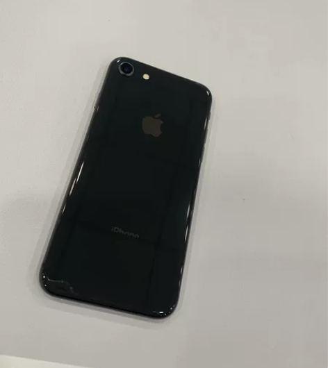 苹果8，64G，国行，全网通，九五新，没磕...