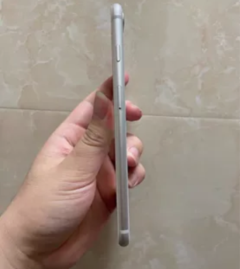 iPhone 8Plus  256 几乎全...