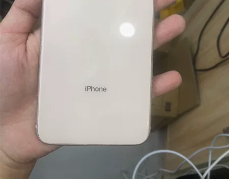 苹果8plus 工作机游戏机一台 后置x1...