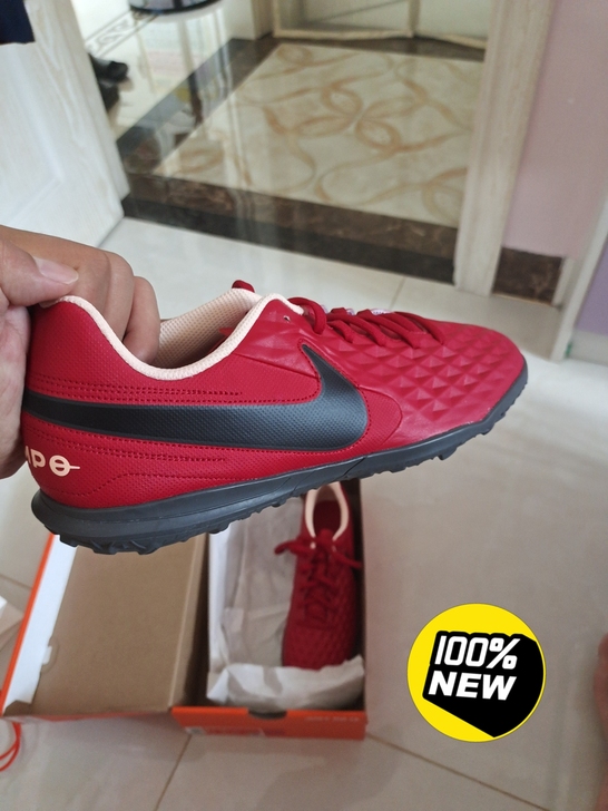 nike耐克足球鞋