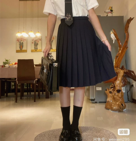 【出】第比利斯的雨 红与黑 黑色领带 全新...