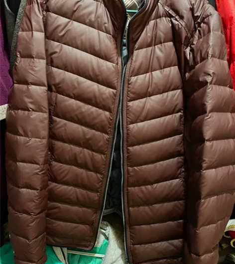 男士品牌羽绒服，棉袄，外套，实体店买 感兴...