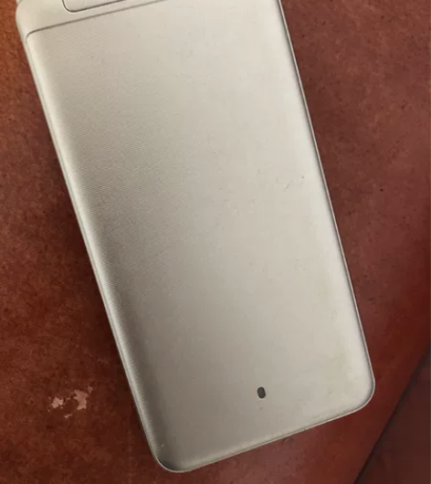 老古董三星Galaxy Folder G1...