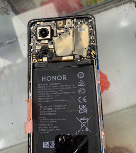 荣耀50不开机尸体，8128当尸体出。 感...