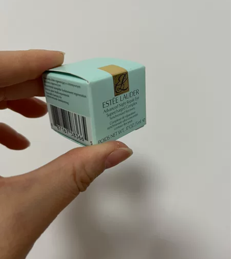 老公送的雅诗兰黛七夕礼盒里的眼霜，我自己不...