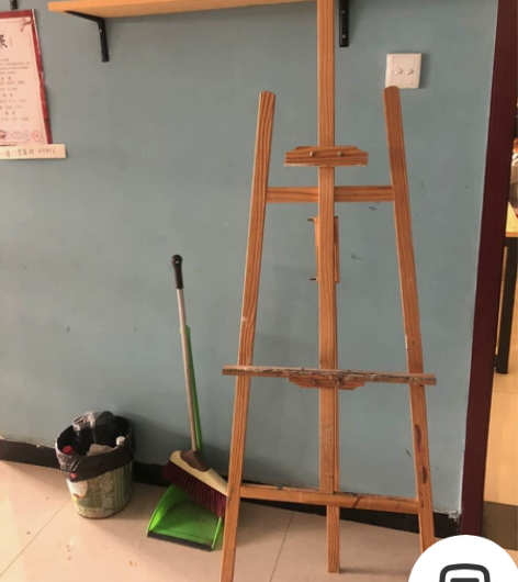 实木画架，有4个，自己用不上了，有需要的来...