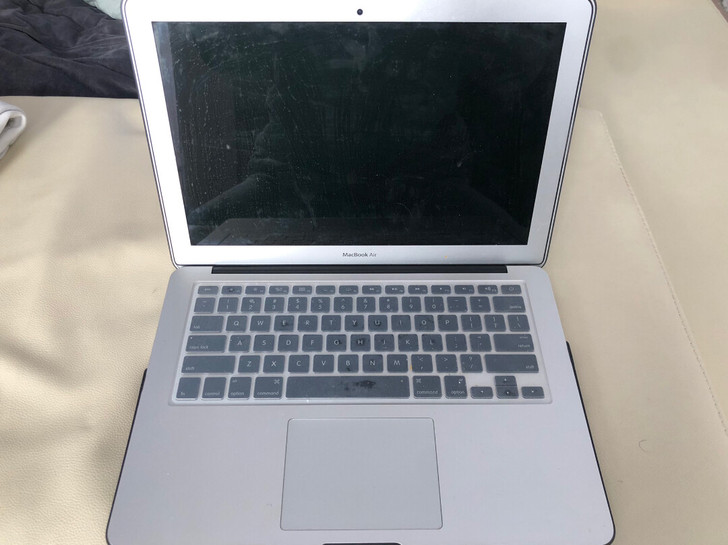 苹果13 英寸: MacBook Air笔...