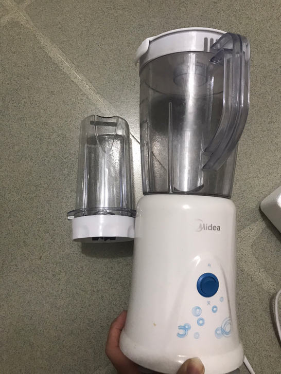 闲置一套美的榨汁机