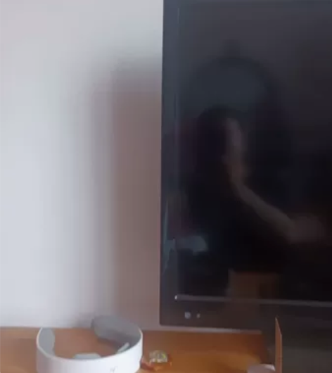 32寸电视，牌子是清华同方250拿走 感兴...