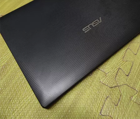 自用华硕笔记本上网看电影,玩小游戏,办公都...