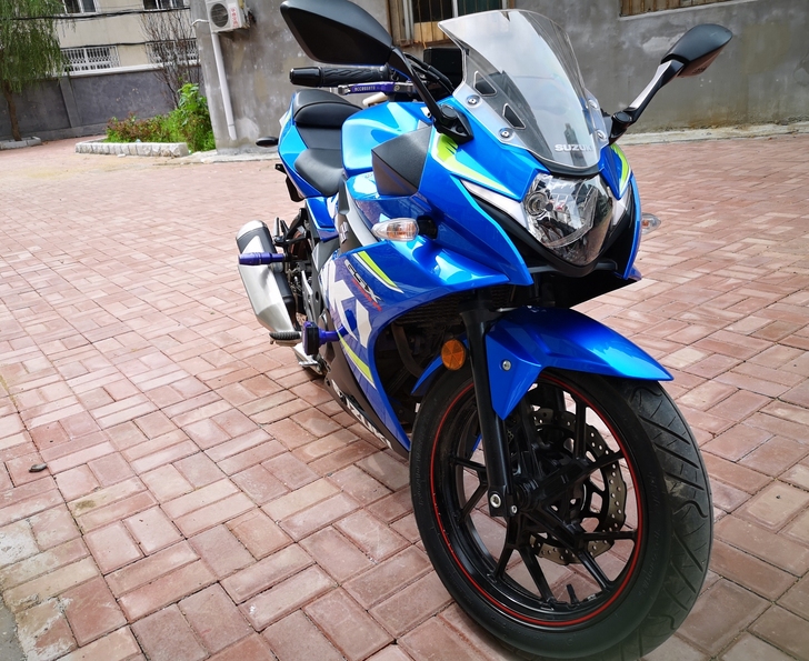 铃木GSX250，手续齐全，随时过户，目前...