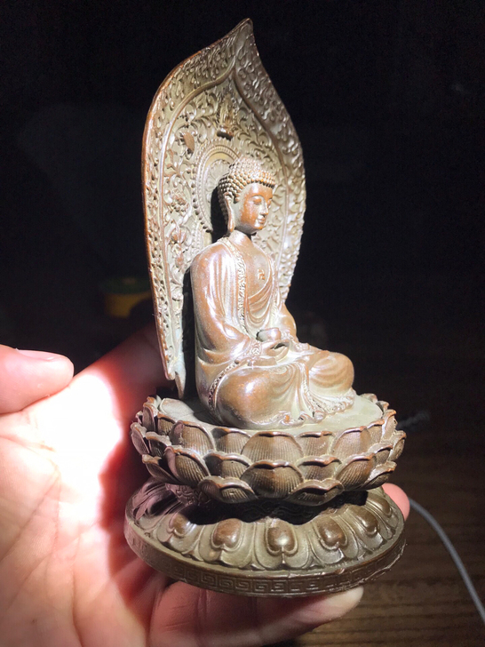 闲置转让铜佛像,尺寸高135宽75毫米,重...