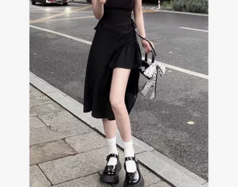 法式复古赫本风黑色假两件连衣裙女夏中长款小...