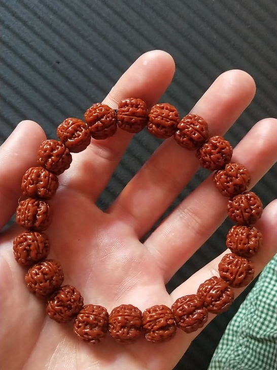 小金刚手串，自然光下拍摄，实际没有照片这么...