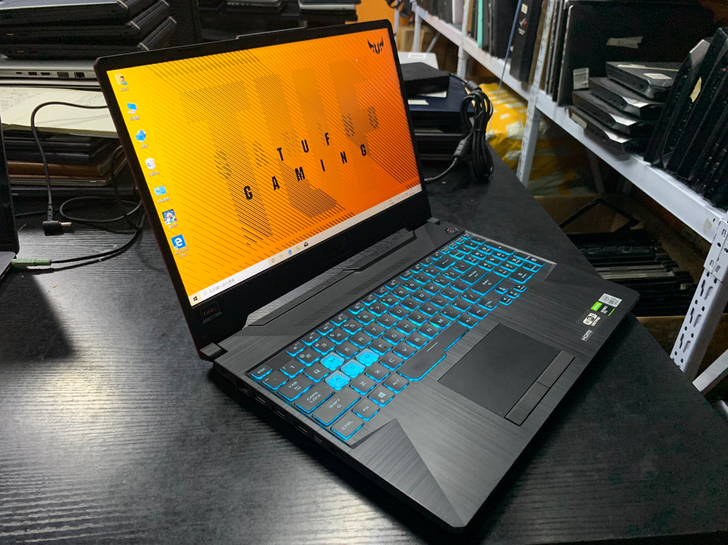 游戏本 华硕 飞行堡垒8 GTX1660T...