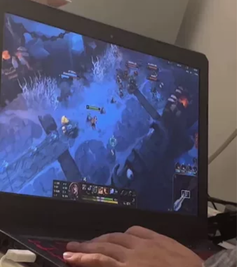 华硕飞行堡垒，大学时候买入自用，第二块硬盘...