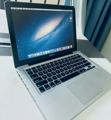 闲置个人带发票苹果笔记本  15寸 成色：...