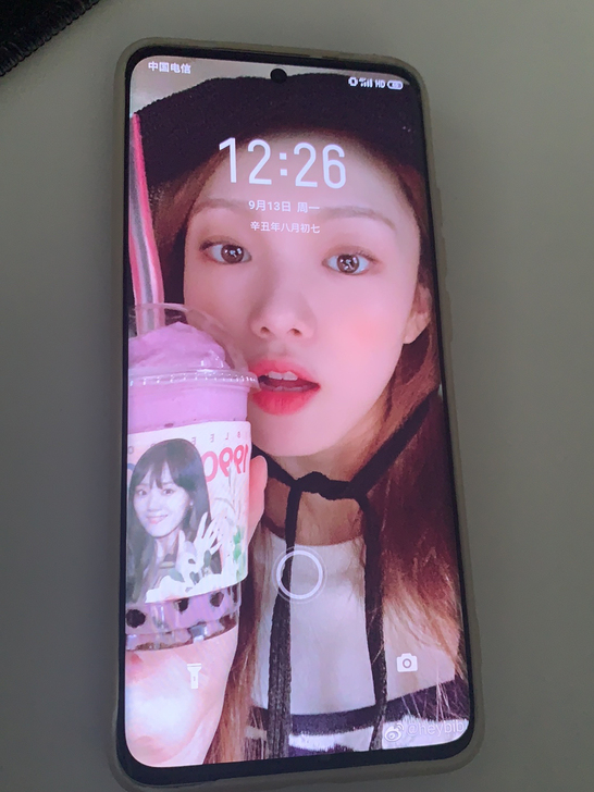 出白色魅族18