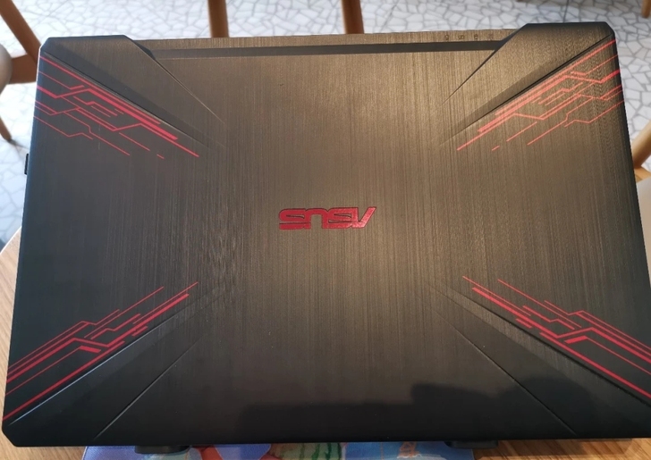华硕（ASUS）堡垒5代FX80，15.6...