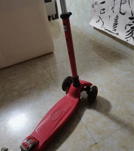 21stscooter滑板车，2-5岁可滑...