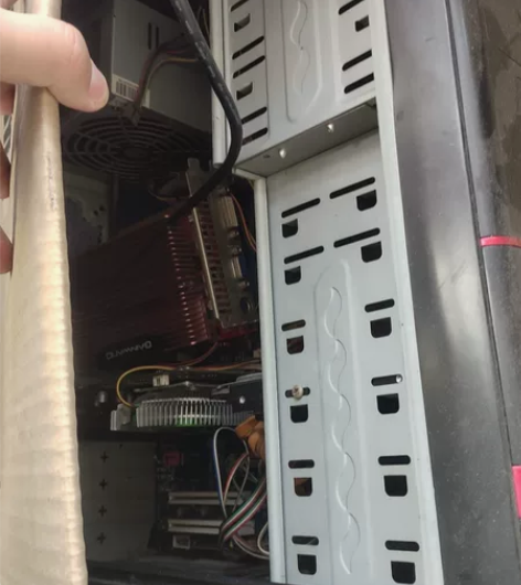 电脑机箱 能使用 E7200 两张显卡  ...