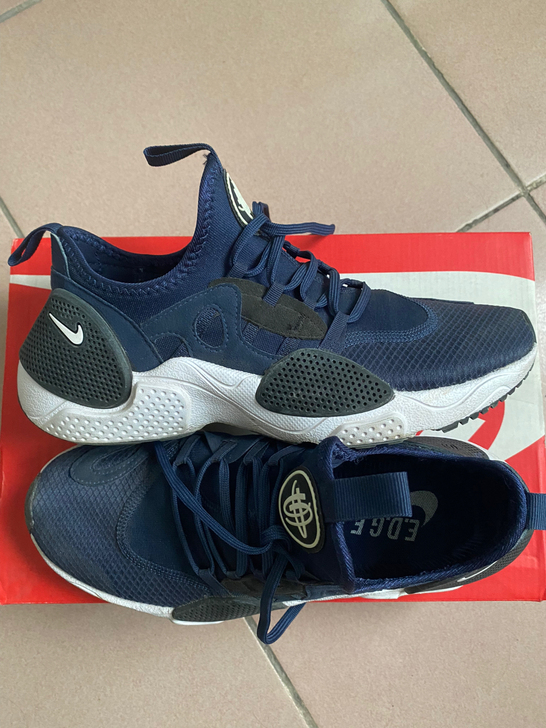 NIKE 耐克 华莱士男女休闲运动跑步鞋，...