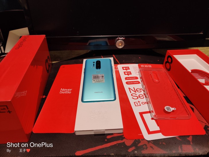 一加8Pro，青空色，8+128，11月1...