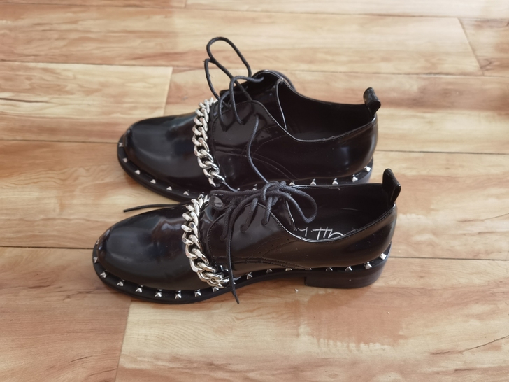 全新链条皮鞋 单鞋