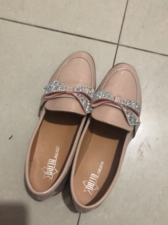 大东 38码 全新一次也没有穿过 女鞋子 ...