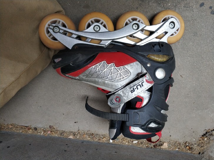 可伸缩旱冰鞋，大人孩子都可以穿。石家庄市和...