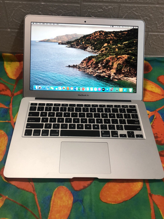 13.3寸苹果笔记本电脑MacBookAi...