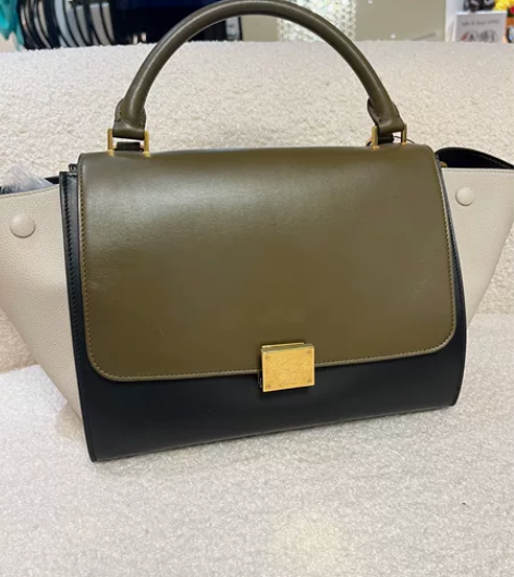 Celine秋千包 小号 五金稍微使用痕迹...