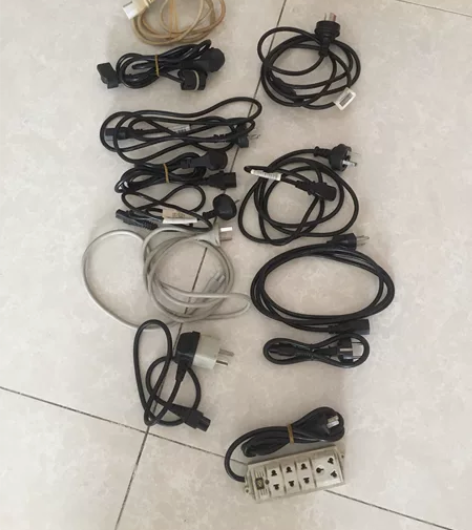 电脑电源线 公司不干啦，剩下的电源线，一共...