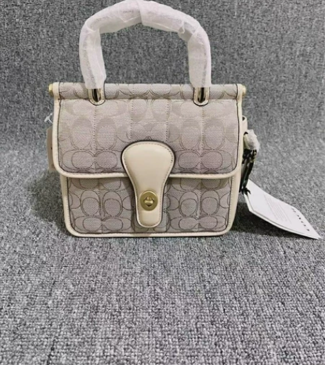 七夕礼物蔻驰COACH奢侈品女士专柜款单肩...