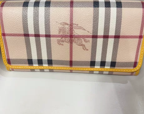Burberry女士钱包 卡包（可以放非常...