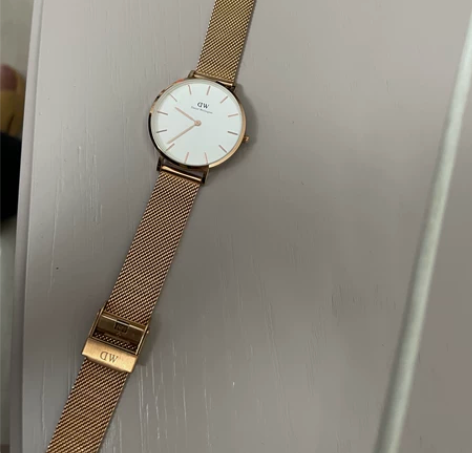 DW手表 9表盘无划痕刮痕 表链有佩戴过痕...