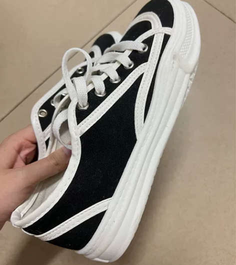 休闲板鞋黑白拼色帆布鞋  全新出 38码 ...