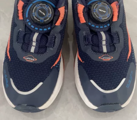 安踏，29号鞋，穿了一个季度，现在脚大了，...