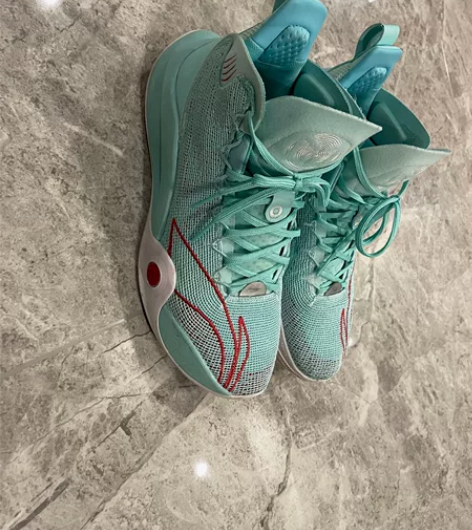 李宁CJ-1，浅蓝色，大鲨鱼配色，41码，...