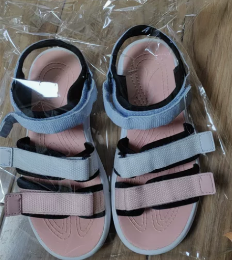 安踏，童鞋，35码，刚干洗过。不退换 感兴...