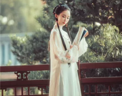 ?兰若庭汉服海棠春立领纱衫绣花渐变印花套装...