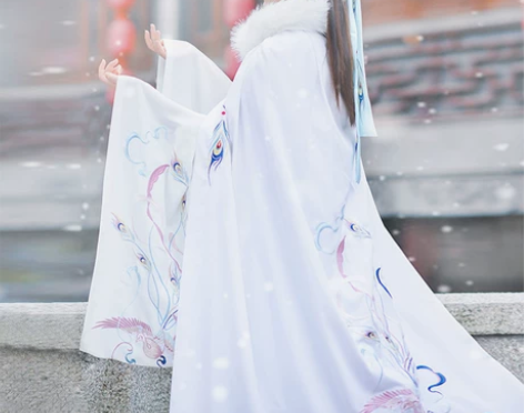 如梦霓裳汉服女斗篷翎羽长款加绒加厚保暖秋冬...
