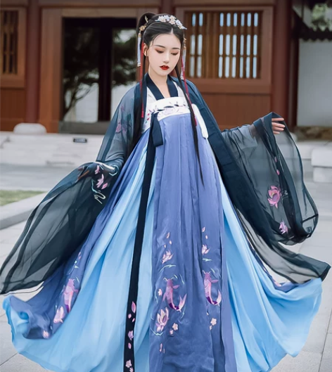 ?汉服店闭店折扣 艺缕 花溪鳞 m码  包...