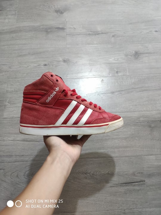 42码 阿迪达斯休闲鞋  090827  ...