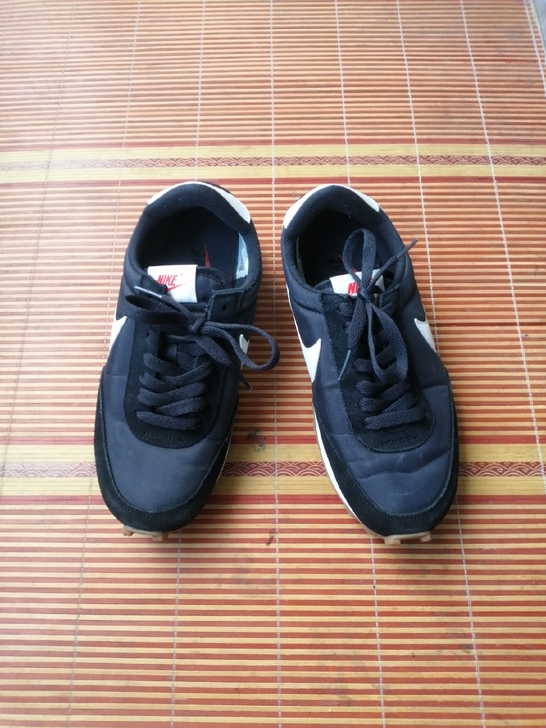 36.5码耐克运动鞋           ...