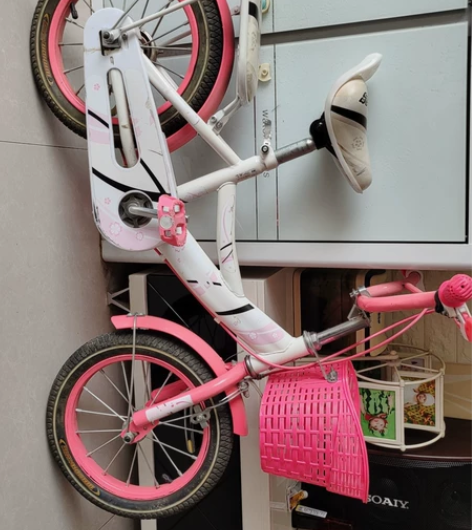 飞鸽儿童自行车 新旧如图，功能正常，14寸...