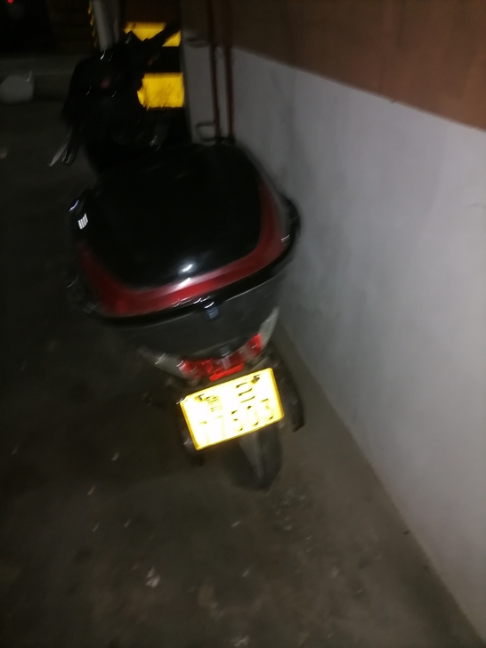 我买的是电动摩托车72v45A锂电池续行3...